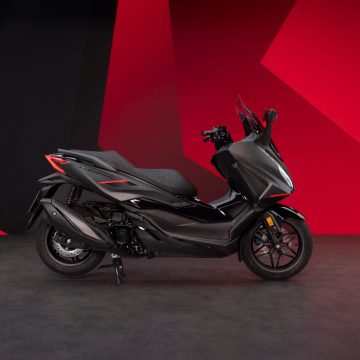 25YM Honda Forza 350
