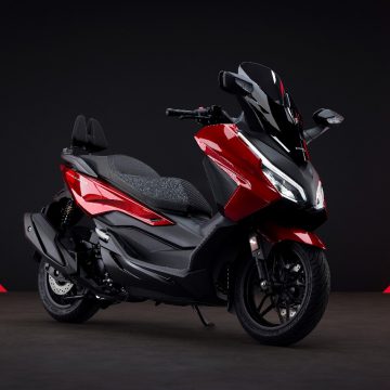 25YM Honda Forza 350
