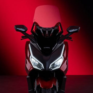 25YM Honda Forza 350