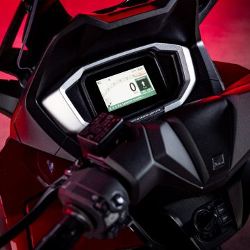 25YM Honda Forza 350