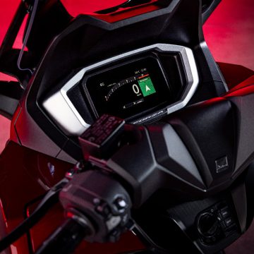 25YM Honda Forza 350