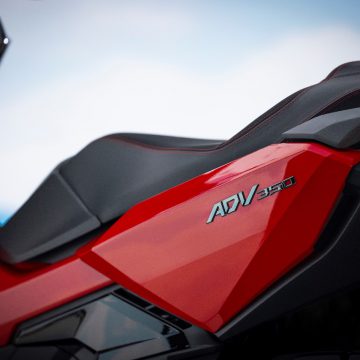 25YM Honda ADV350
