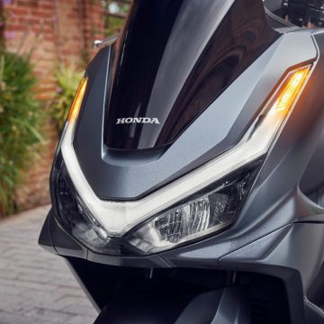 25YM Honda PCX125