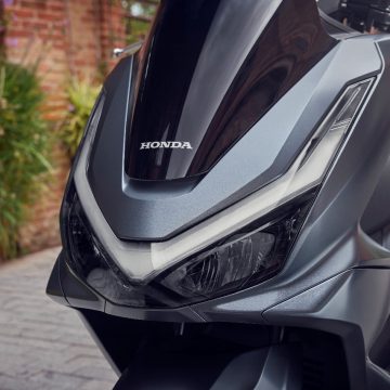 25YM Honda PCX125
