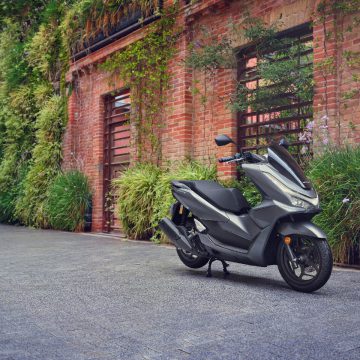 25YM Honda PCX125