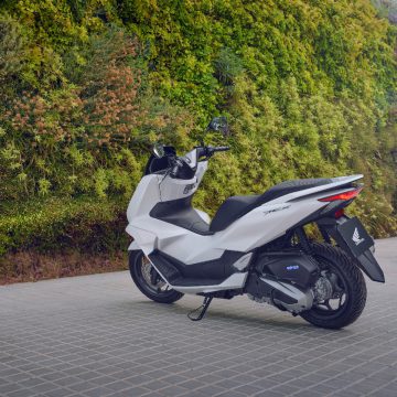 25YM Honda PCX125